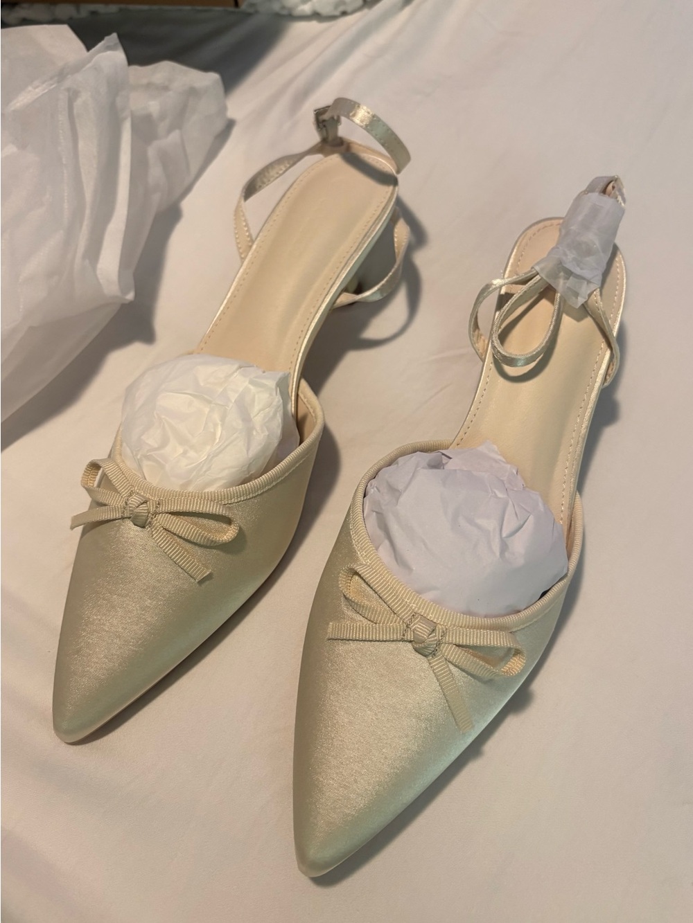Women's Pointed-Toe Slingback Mules in Ivory Satin